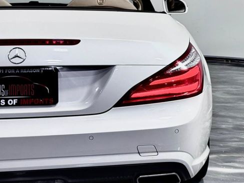Used 2014 Mercedes-Benz SL 550 w/ Sport Wheel Package image 16