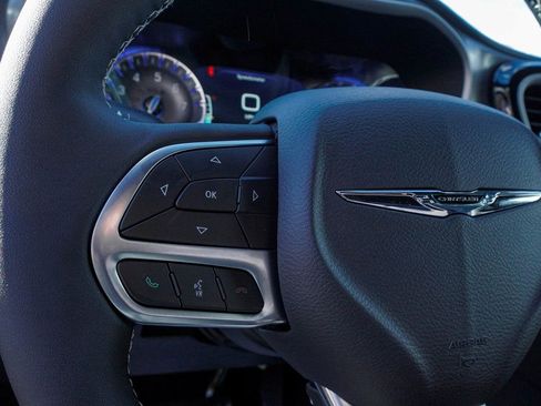 New 2026 Chrysler Pacifica Select image 20