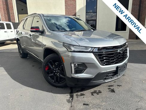 Used 2023 Chevrolet Traverse Premier w/ Redline Edition FWD image 1