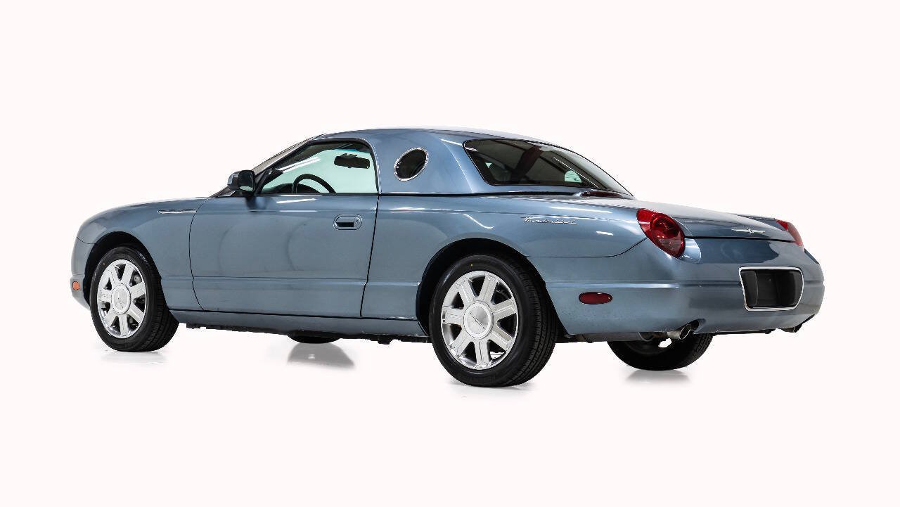 Used 2005 Ford Thunderbird RWD image 4
