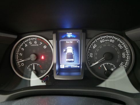 Used 2023 Toyota Tacoma TRD Sport w/ TRD Premium Sport Package AWD/4WD image 21