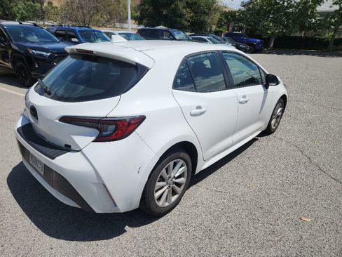 Used 2023 Toyota Corolla SE w/ SE Premium Package FWD image 5