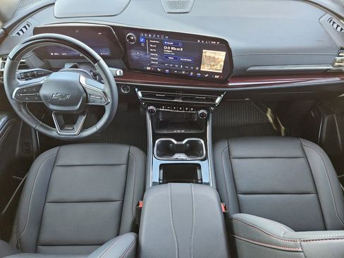 Used 2025 Chevrolet Traverse Z71 w/ Enhanced Driving Package image 33