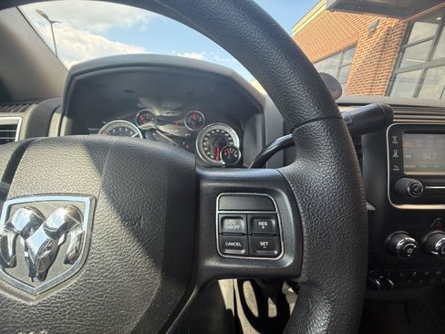 Used 2018 RAM 3500 Tradesman w/ Chrome Appearance Group AWD/4WD image 10