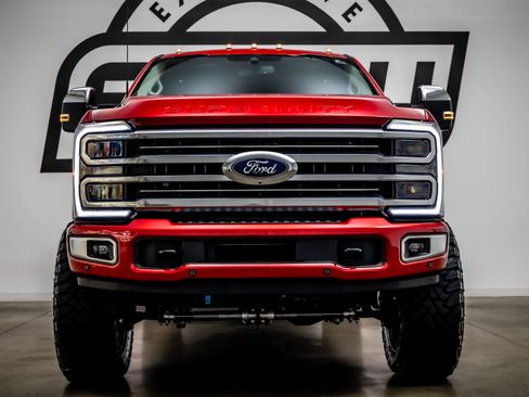 Used 2026 Ford F350 Platinum w/ Platinum Plus Package AWD/4WD image 3