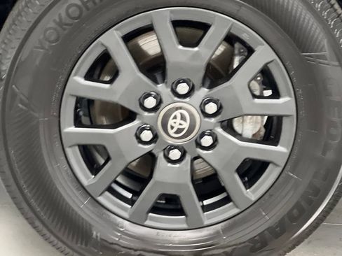 Used 2025 Toyota 4Runner SR5 AWD/4WD image 67