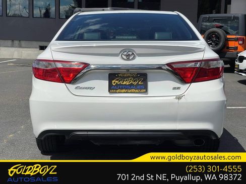 Used 2015 Toyota Camry SE FWD image 5