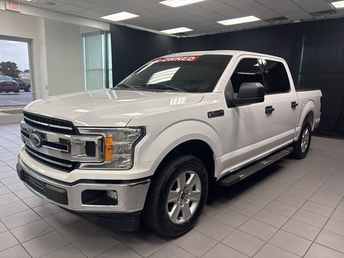 Used 2019 Ford F150 XLT w/ Trailer Tow Package RWD image 6