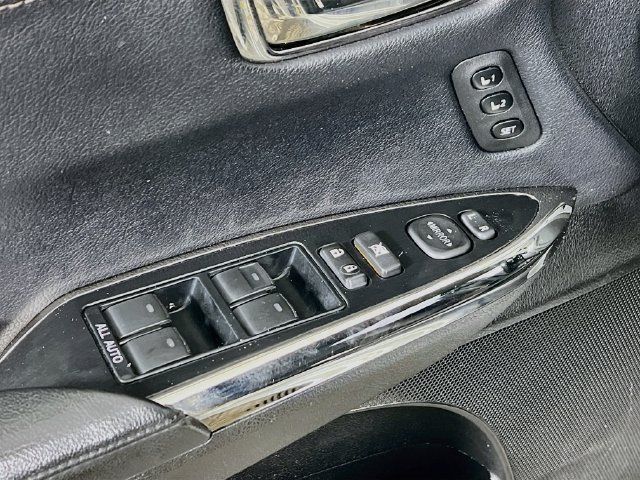 Used 2016 Toyota Avalon XLE Premium FWD image 9