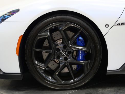 Used 2023 Maserati MC20 Coupe RWD image 10