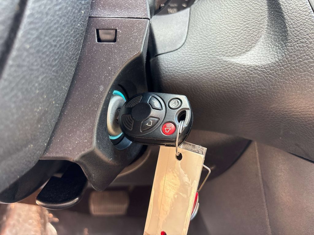 Used 2017 Ford Focus SE FWD image 21