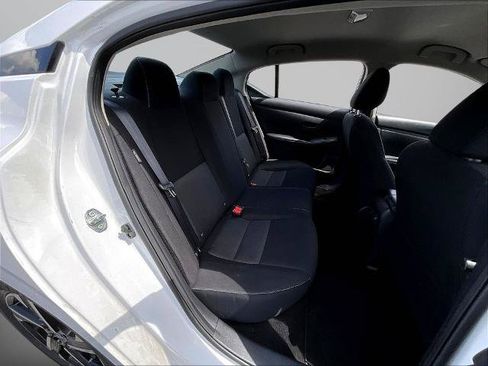 Used 2024 Nissan Sentra SV FWD image 28