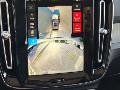 New 2026 Volvo XC40 B5 Plus w/ Climate Package image 21