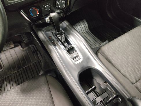 Used 2020 Honda HR-V LX image 26