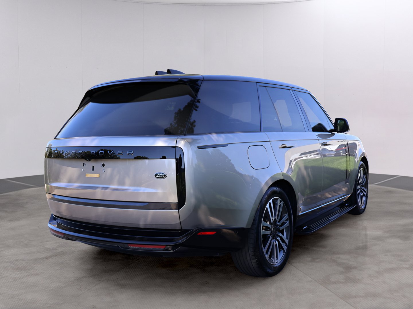 Used 2023 Land Rover Range Rover SE AWD/4WD image 4