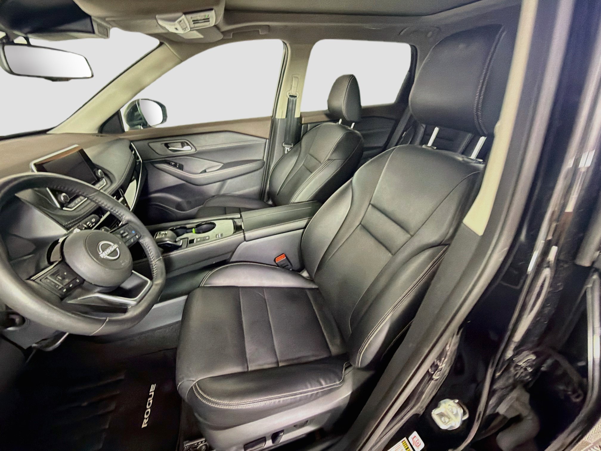 Used 2023 Nissan Rogue SL FWD image 13