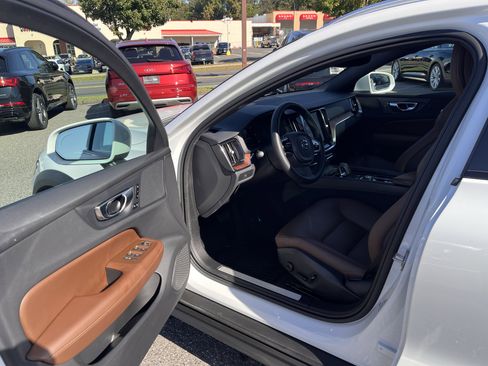 Certified 2024 Volvo V60 B5 Cross Country Plus image 7