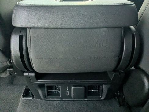 Used 2022 Chevrolet Silverado 1500 LT image 33