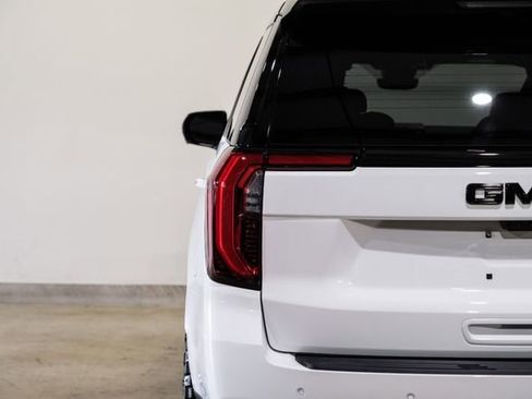 Used 2026 GMC Yukon AT4 w/ AT4 Premium Plus Package AWD/4WD image 34