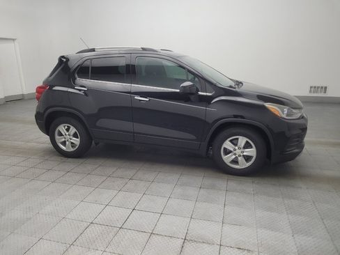 Used 2019 Chevrolet Trax LT w/ LT Convenience Package FWD image 11