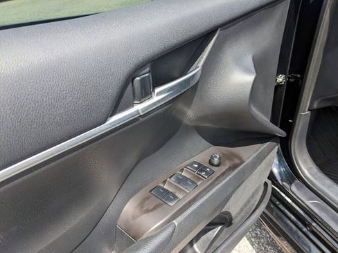 Used 2024 Toyota Camry SE image 20