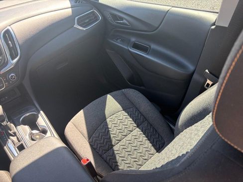 Used 2023 Chevrolet Equinox LT FWD image 16