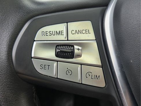 Used 2025 BMW X4 xDrive30i AWD/4WD image 33