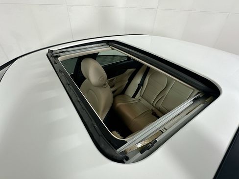Used 2020 Mercedes-Benz C 300 Sedan image 25