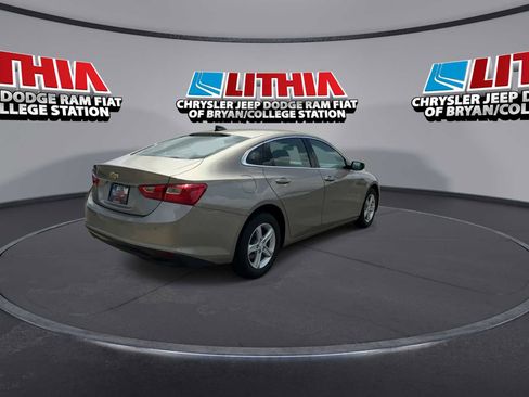 Used 2025 Chevrolet Malibu LS FWD image 8