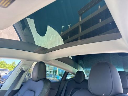 Used 2023 Tesla Model 3 Standard Range image 13