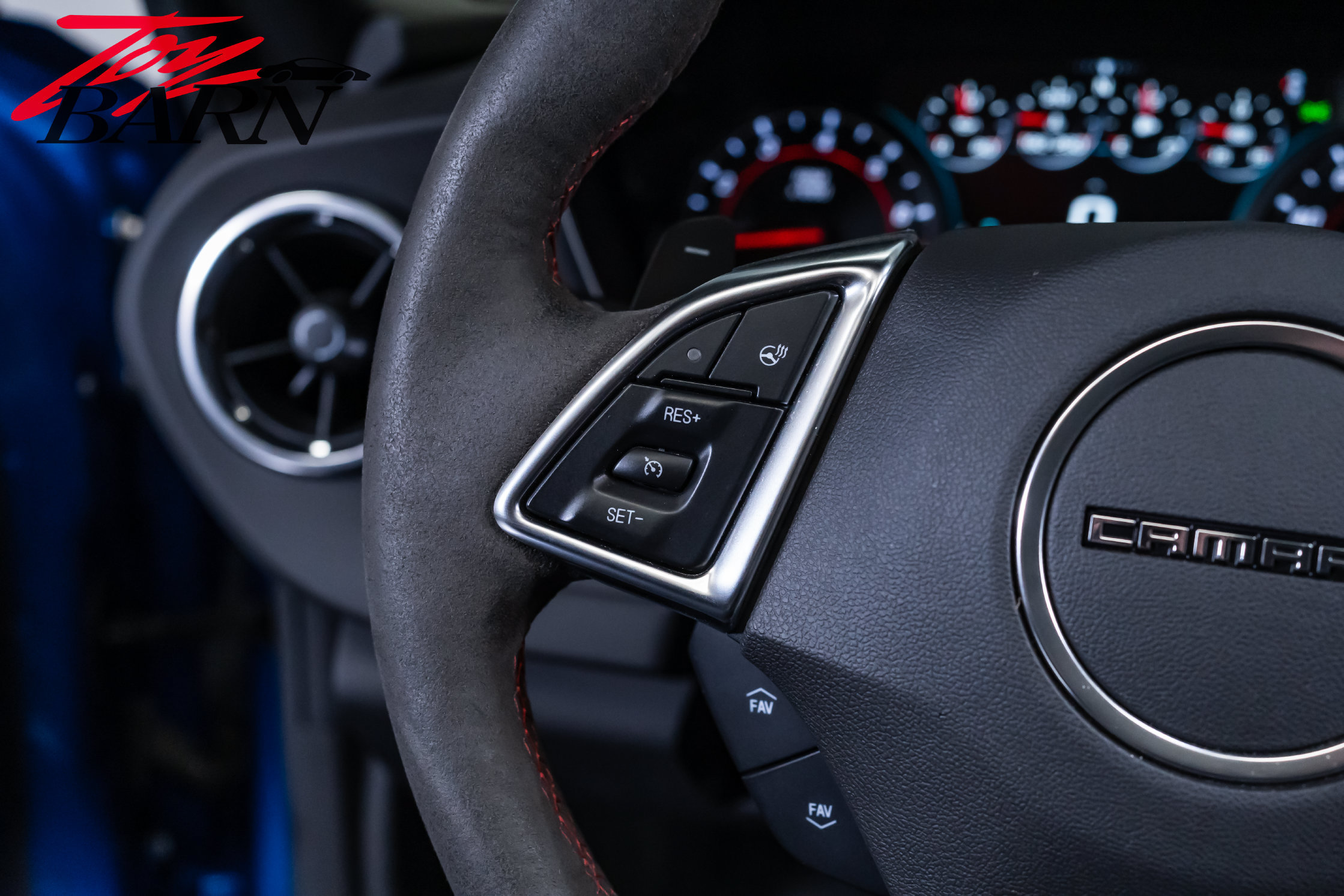 Used 2018 Chevrolet Camaro ZL1 RWD image 40