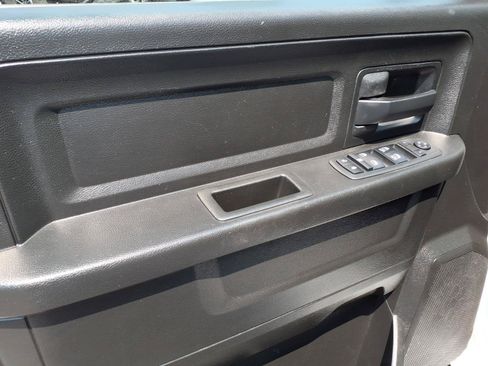 Certified 2019 RAM 1500 Express AWD/4WD image 10
