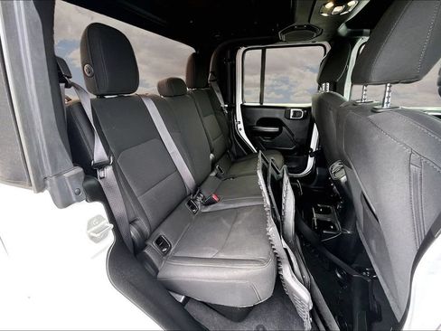 Used 2021 Jeep Gladiator Sport AWD/4WD image 26