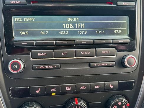 Used 2014 Volkswagen Passat 1.8T Wolfsburg Edition image 7