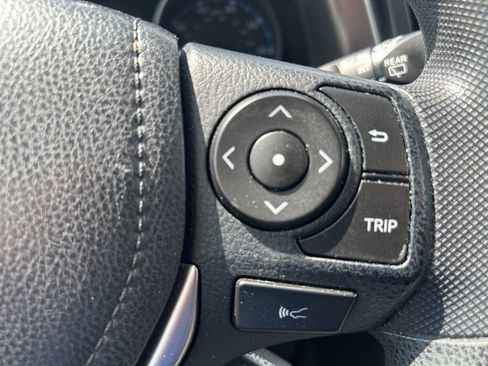 Used 2018 Toyota RAV4 LE w/ All Weather Liner Package AWD/4WD image 16