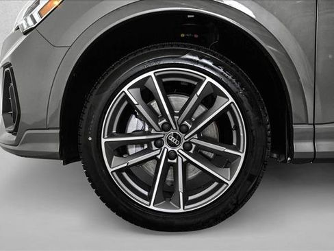 New 2025 Audi Q3 2.0T Premium image 24