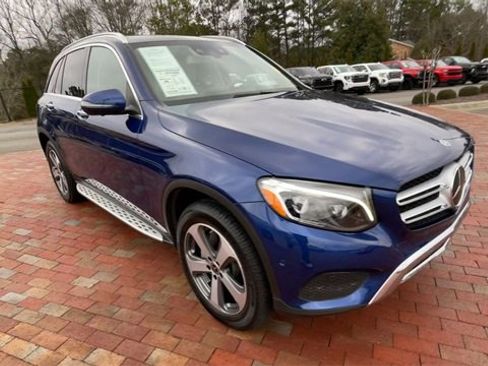 Used 2019 Mercedes-Benz GLC 300 image 3