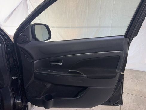 Used 2020 Mitsubishi Outlander Sport 2.0 ES image 40