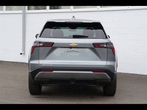 New 2026 Chevrolet Equinox LT w/ Safety and Technology Package FWD image 19
