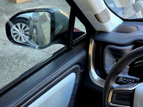 Used 2023 Rivian R1S Launch Edition AWD/4WD image 15