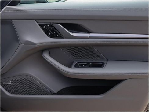 New 2025 Porsche Taycan image 26