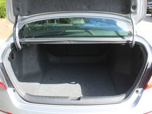 Used 2018 Honda Accord Sport image 12