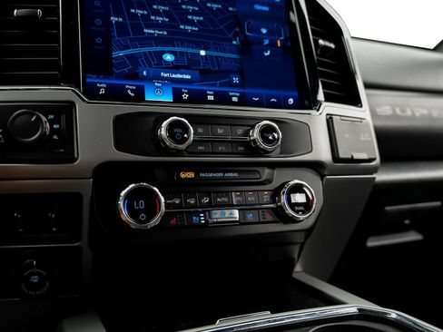 Used 2022 Ford F250 Lariat w/ Black Appearance Package AWD/4WD image 54