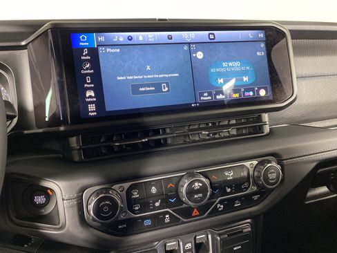 Used 2025 Jeep Wrangler Unlimited Rubicon 4xe w/ Safety Group AWD/4WD image 29