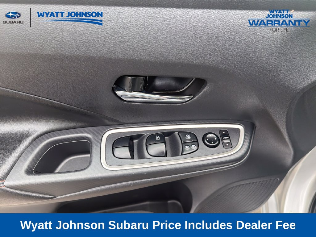 Used 2024 Nissan Versa SR FWD image 21