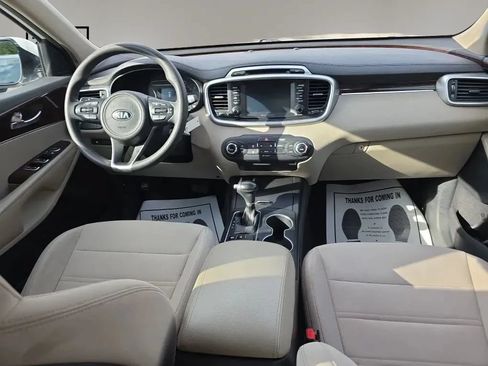Used 2018 Kia Sorento AWD image 14
