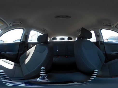 Used 2025 Kia K4 LXS image 76