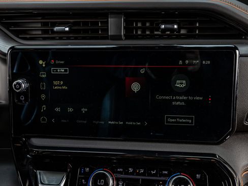 Used 2024 GMC Sierra 2500 AT4 w/ AT4 Premium Plus Package image 25