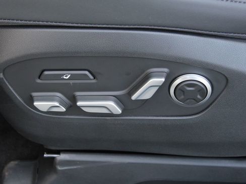 New 2026 Hyundai Ioniq 9 Limited image 14