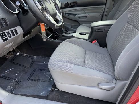 Used 2014 Toyota Tacoma 2WD Access Cab w/ Convenience Package image 15